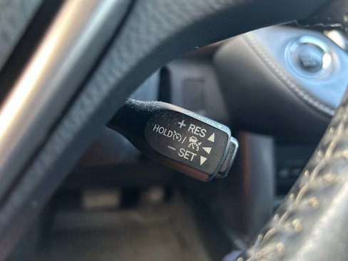 Used 2018 Toyota RAV4 XLE image 21