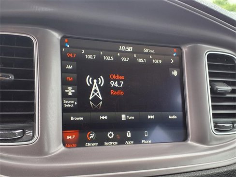 Used 2023 Dodge Charger SXT image 4