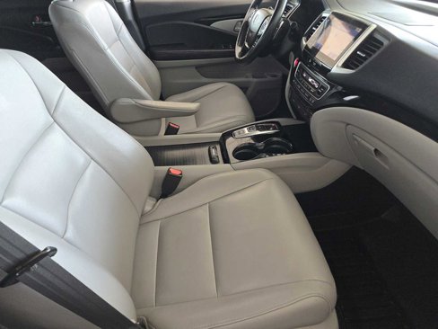 Used 2017 Honda Pilot Touring image 14