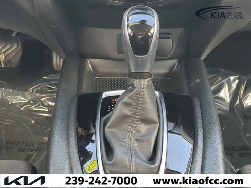 Used 2020 Nissan Rogue Sport S image 18