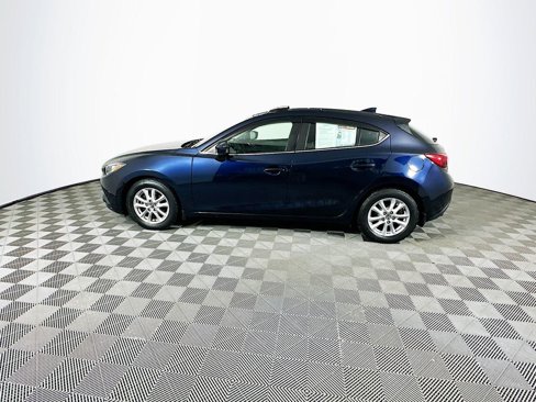 Used 2016 MAZDA MAZDA3 i Touring w/ Popular Equipment Package image 6
