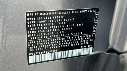 Used 2022 Volkswagen Taos SEL image 33