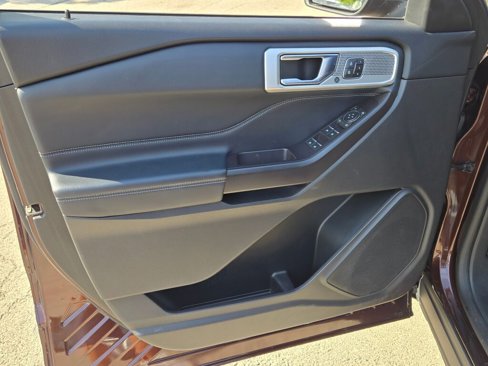 Used 2020 Ford Explorer Limited image 28