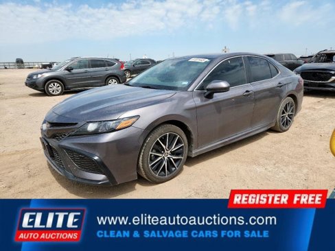 Used 2021 Toyota Camry SE image 1