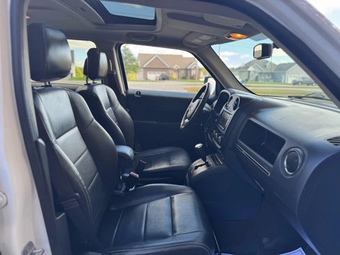 Used 2015 Jeep Patriot High Altitude image 19