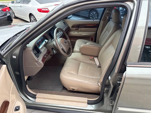 Used 2004 Mercury Grand Marquis LS image 11