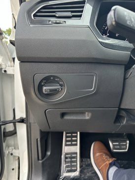 Used 2019 Volkswagen Tiguan SEL Premium image 22