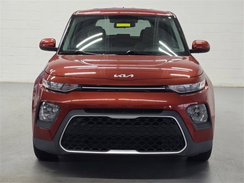 Used 2022 Kia Soul LX image 10