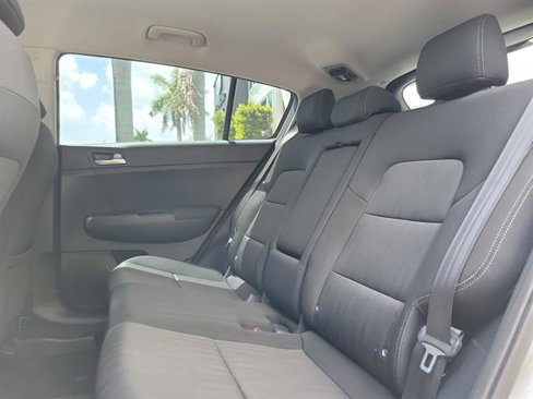 Used 2019 Kia Sportage LX image 12