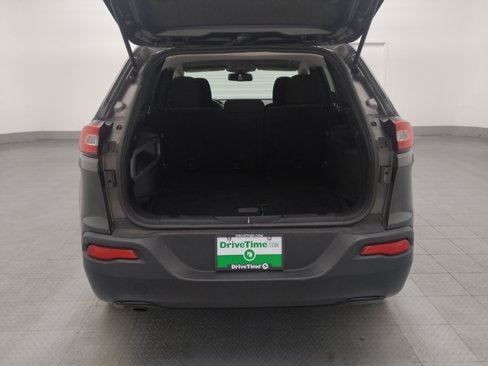 Used 2018 Jeep Cherokee Latitude w/ Altitude Package image 29