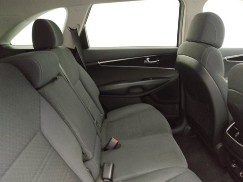Used 2017 Kia Sorento LX image 19