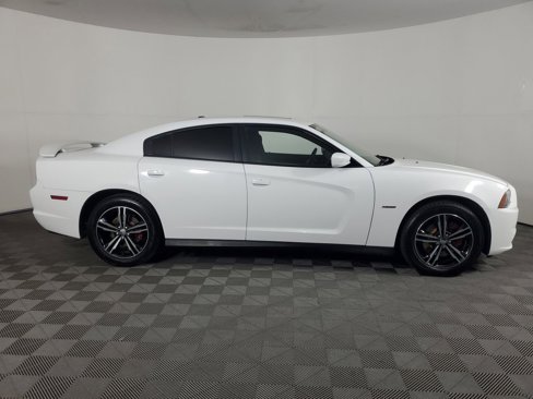 Used 2014 Dodge Charger R/T image 3