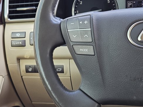 Used 2014 Lexus LX 570 4WD image 27