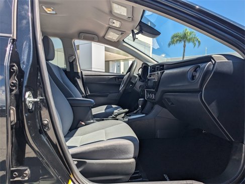 Used 2017 Toyota Corolla L image 18