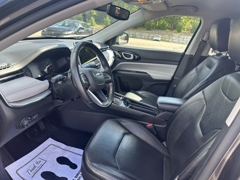 Used 2022 Jeep Compass Limited image 10