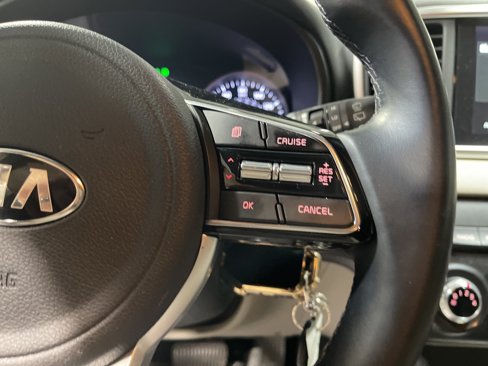 Used 2021 Kia Sportage S image 24