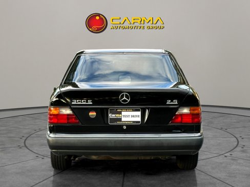 Used 1992 Mercedes-Benz 300 E 2.6 image 6