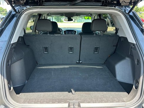 Used 2024 GMC Terrain SLE image 11