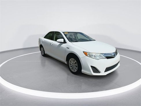 Used 2013 Toyota Camry LE image 2