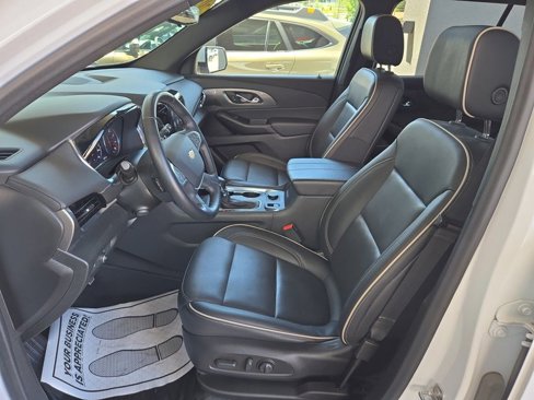 Used 2023 Chevrolet Traverse Premier image 14