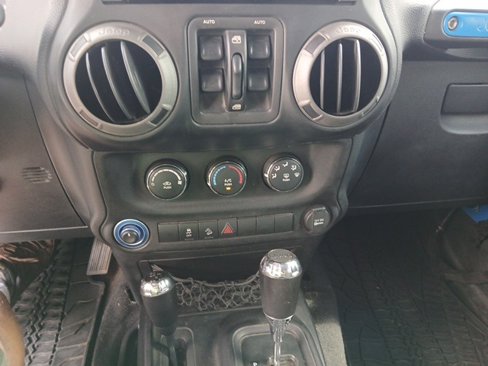 Used 2012 Jeep Wrangler Unlimited Sport image 41