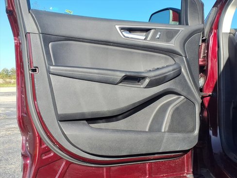 Used 2018 Ford Edge SEL w/ Equipment Group 201A image 26