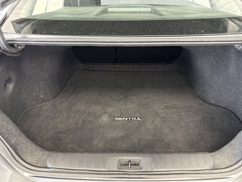 Used 2023 Nissan Sentra SV image 16