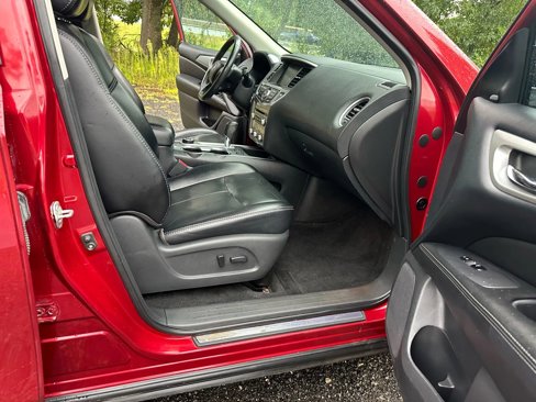 Used 2017 Nissan Pathfinder SL image 13