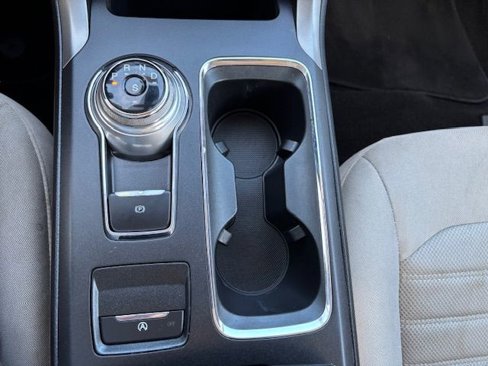 Used 2019 Ford Fusion SE image 15