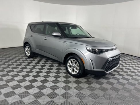 Used 2023 Kia Soul LX w/ Option Group 015 image 8