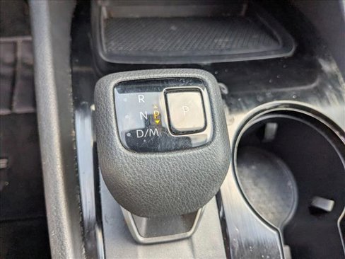 Used 2023 Nissan Rogue SV image 16