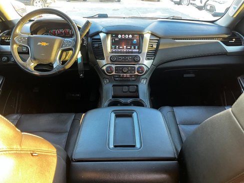 Used 2020 Chevrolet Suburban LT image 9
