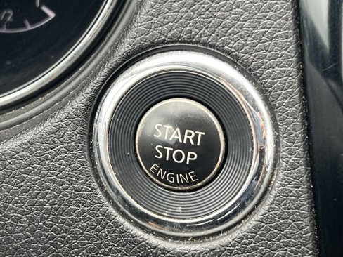 Used 2016 Nissan Rogue SV image 21
