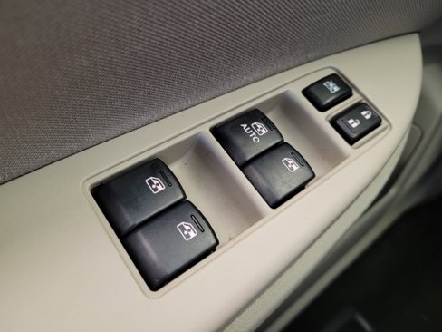 Used 2014 Subaru Legacy 2.5i Premium w/ Moonroof Package & Eyesight image 27