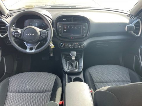 Used 2024 Kia Soul LX w/ Option Group 015 image 10