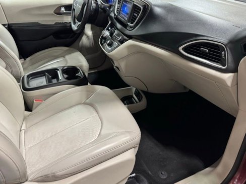 Used 2021 Chrysler Voyager Lxi image 33