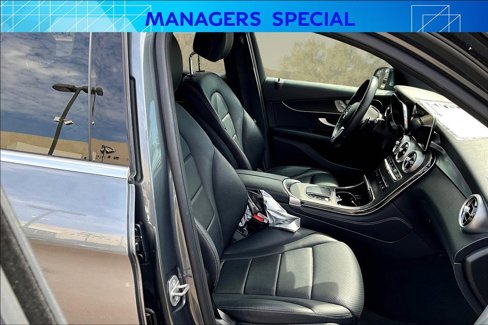 Used 2021 Mercedes-Benz GLC 300 image 7