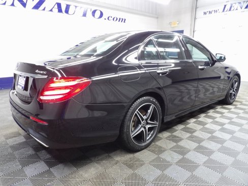 Used 2019 Mercedes-Benz E 300 4MATIC image 4