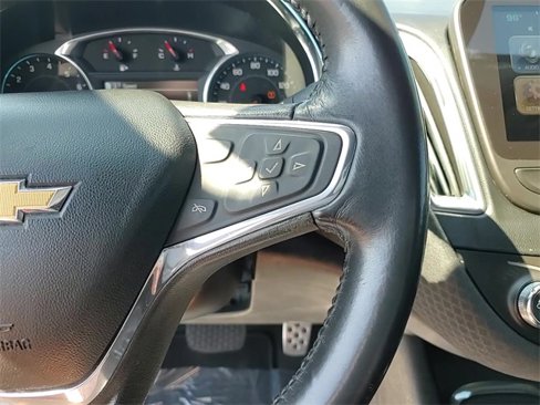 Used 2016 Chevrolet Malibu LT image 18