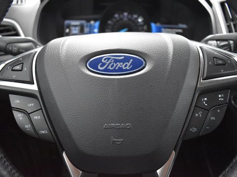 Used 2023 Ford Edge SEL image 14