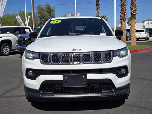 Used 2024 Jeep Compass Latitude image 8