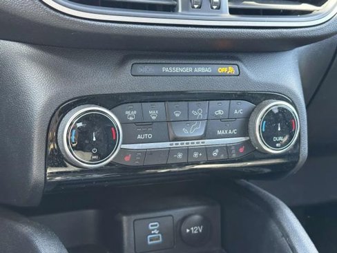 Used 2022 Ford Escape SEL w/ Technology Package image 21