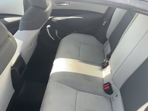 Used 2021 Toyota Corolla LE image 20