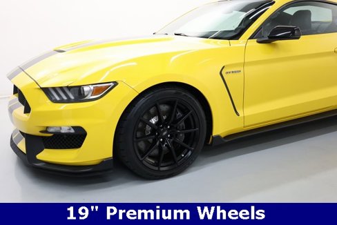 Used 2016 Ford Mustang Shelby GT350 w/ Technology Package image 37