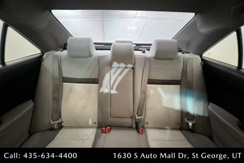 Used 2014 Toyota Camry LE image 24