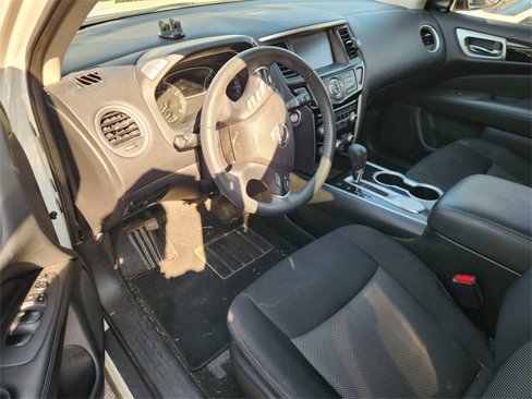 Used 2020 Nissan Pathfinder SV image 8