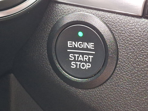 Certified 2022 Ford Escape Titanium image 23