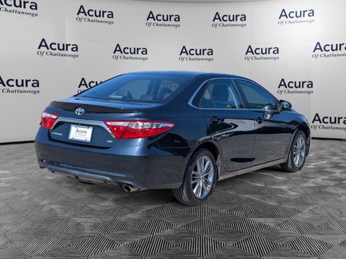 Used 2017 Toyota Camry SE image 7