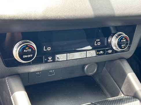 Used 2022 Mitsubishi Outlander ES image 23