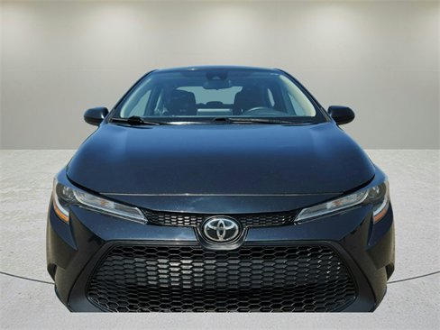 Used 2021 Toyota Corolla LE image 2